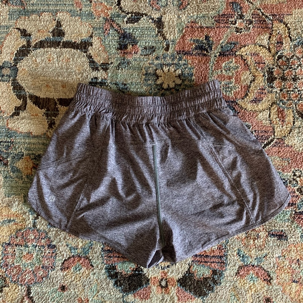 Lululemon Tracker short 4”